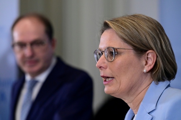 Bild vergr&ouml;&szlig;ern: Justizministerin: Generalbundesanwalt könnte Ermittlung zu CSD-Bluttat übernehmen