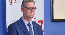 GIZ-Vorstand Schäfer-Gümbel verteidigt Rückzug aus dem Jemen