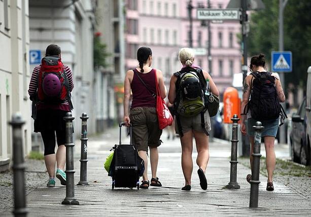 Bild vergr&ouml;&szlig;ern: Deutlich mehr Übernachtungen über Online-Plattformen gebucht