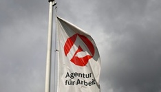 Weniger Stellenabbau: Arbeitsmarkt stabilisiert sich laut Ifo-Institut leicht