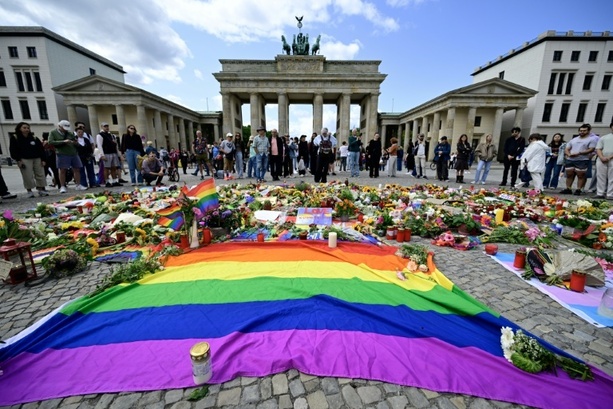 Bild vergr&ouml;&szlig;ern: Berliner Justiz verwahrt sich gegen undifferenzierte Kritik nach CSD-Anschlag