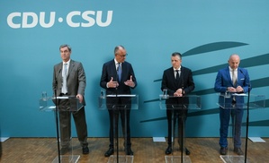 Merz hofft nach Turbulenzen um Personalwechsel auf 