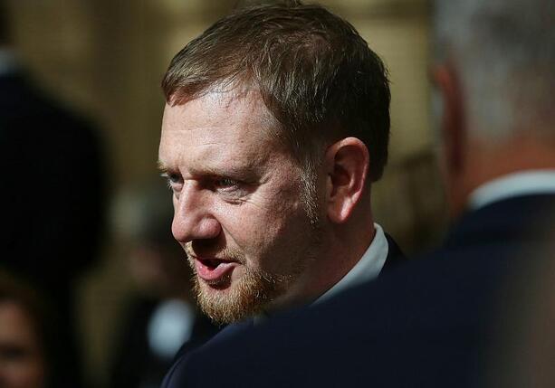 Bild vergr&ouml;&szlig;ern: Kretschmer stellt Haltung zur AfD klar