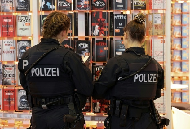 Bild vergr&ouml;&szlig;ern: Thrillerautor Sebastian Fitzek kämpft bisweilen mit Sprache und Rechtschreibung