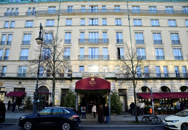 Bild vergr&ouml;&szlig;ern: Luxushotel Adlon in Berlin soll verkauft werden
