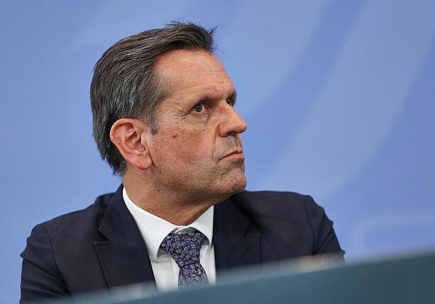 Bild vergr&ouml;&szlig;ern: Lies offen für Verschiebung des Klimaziels
