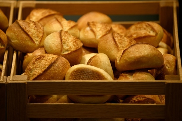 Bild vergr&ouml;&szlig;ern: Ältere Stammgäste fehlen tagelang: Bäckereibesitzerin in Speyer rettet Ehepaar
