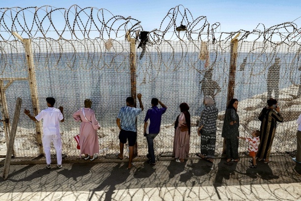Bild vergr&ouml;&szlig;ern: Nach Andrang auf Ceuta: Spanien und Italien streiten über Grenzkontrollen