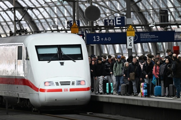 Bild vergr&ouml;&szlig;ern: Bilger: Boni von Bahn-Managern werden an Einhaltung der Vorgaben des Bundes geknüpft