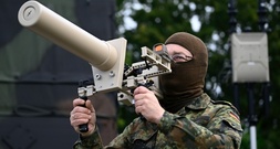 Drohnenabwehr an Flughäfen: Ministerpräsident Günther für Einsatz der Bundeswehr
