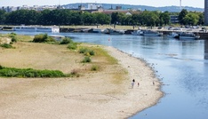 Binnenschiffer: Rhein könnte bald nicht mehr durchgängig befahrbar sein