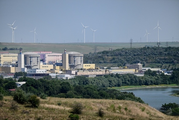 Bild vergr&ouml;&szlig;ern: Donau-Niedrigwasser: Rumänien fährt einziges Akw des Landes herunter