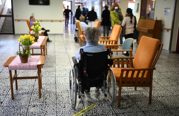 Bild vergr&ouml;&szlig;ern: Mangel an Pflegeplätzen: Verband fordert pflegepolitische Wende