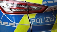 19-Jährige tot in Wohnung entdeckt - Zusammenhang mit Suizid an Bahnstrecke möglich