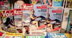 Urlaubsfotos von Macron auf Jetski lösen unter linken Politikern Empörung aus