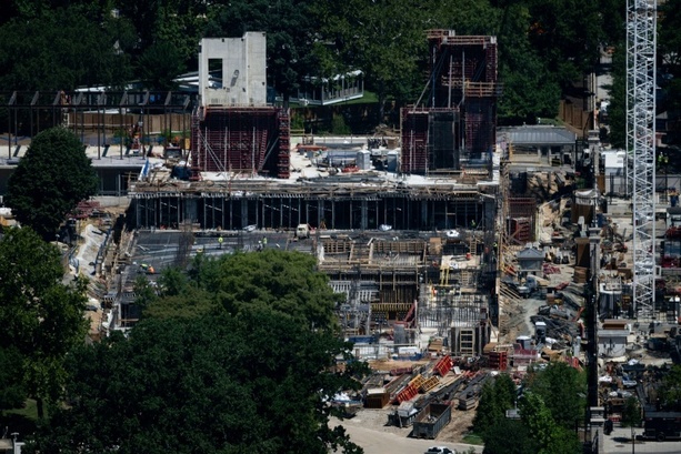 Bild vergr&ouml;&szlig;ern: Trump ruft im Streit um Ballsaal-Projekt den Obersten Gerichtshof an