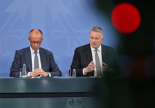 Bild vergr&ouml;&szlig;ern: Schnieder kritisiert Merz für Regierungsumbildung