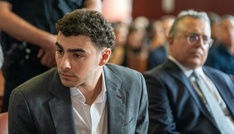 Schuldbekenntnis: Luigi Mangione gesteht tödliche Schüsse auf US-Versicherungschef