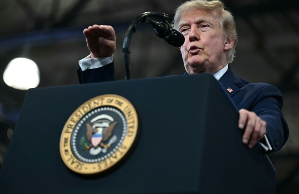 Bild vergr&ouml;&szlig;ern: Trump will Straße von Hormus zu US-Territorium erklären - Iran widerspricht