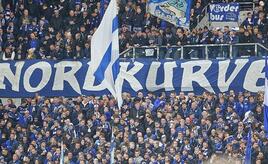 Schalke-Chef kritisiert TV-Geld-Verteilung