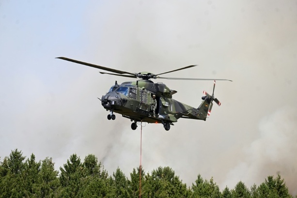 Bild vergr&ouml;&szlig;ern: Wüst sieht Grund zur Hoffnung in NRW-Waldbrandgebieten