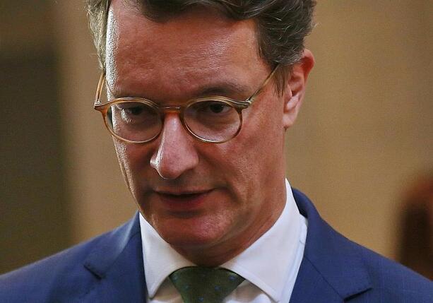 Bild vergr&ouml;&szlig;ern: Wüst zurückhaltend bei nationaler Feuermanagementstrategie