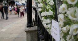 Zehntausende fordern Untersuchung von Gründen für Tod von Cambridge-Professor Arday