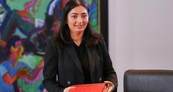 Alabali Radovan will in Indonesien für Energie-Kooperationen werben