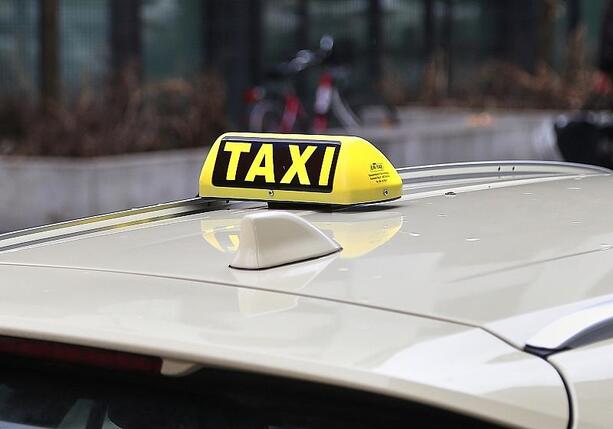 Bild vergr&ouml;&szlig;ern: Bericht: Mercedes setzt wieder mehr auf Taxigeschäft