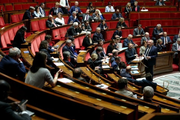 Bild vergr&ouml;&szlig;ern: Umstrittenes Sterbehilfe-Gesetz in Frankreich in Kraft gesetzt