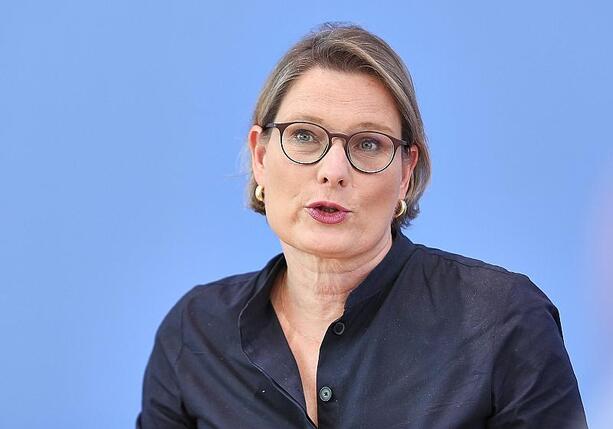 Bild vergr&ouml;&szlig;ern: Hubig wirft USA Frontalangriff auf das Völkerstrafrecht vor