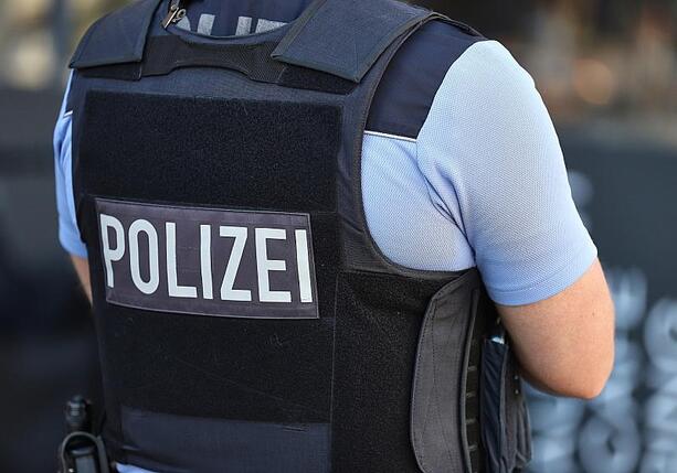 Bild vergr&ouml;&szlig;ern: GdP fordert harte Strafen nach Pokal-Krawallen