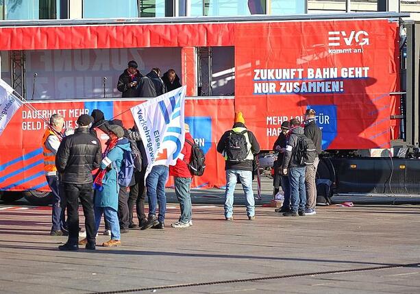 Bild vergr&ouml;&szlig;ern: EVG droht mit bundesweitem Sicherheitsstreik bei Regionalbahnen