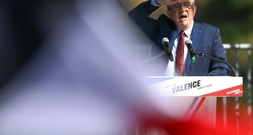 Umfrage: In Frankreich scheint Stichwahl Le Pen - Mélenchon möglich
