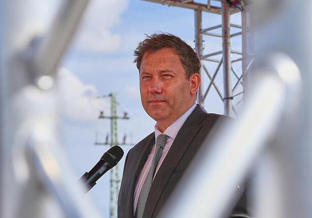 Bild vergr&ouml;&szlig;ern: Forderung nach Übergewinnsteuer in Bundesregierung nicht geeint