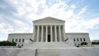 Supreme Court billigt vorerst Trump-Dekret für erschwerte Briefwahl