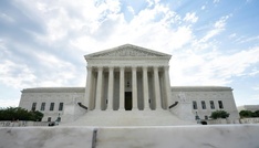 Supreme Court billigt vorerst Trump-Dekret für erschwerte Briefwahl