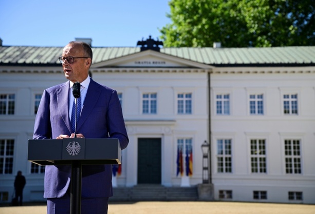 Bild vergr&ouml;&szlig;ern: Kanzler ruft trotz wirtschaftlicher Probleme zur Zuversicht auf