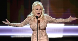 Trump würdigt Dolly Parton als 