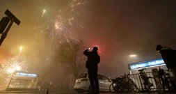 Silvesterrakete in Berliner Wohnung geschossen: Neue Verhandlung gegen Influencer