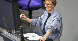 Grünen-Chefin wirft Regierung mangelnde Entschlossenheit vor