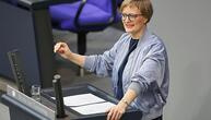 Grünen-Chefin wirft Regierung mangelnde Entschlossenheit vor