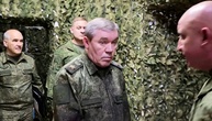 Russischer Generalstabschef Gerassimow besucht Soldaten an der Front in der Ukraine