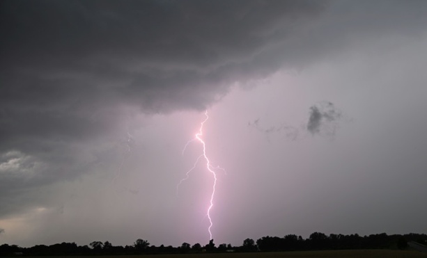 Bild vergr&ouml;&szlig;ern: Deutscher Wetterdienst warnt: Unwettergefahr in Bayern und Baden-Württemberg