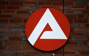 Lage am Arbeitsmarkt weiter schwierig - Arbeitslosigkeit erneut leicht gestiegen
