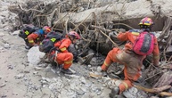 Bereits mehr als 600 Tote nach Sturzflut im Himalaya - Rettungskräfte kämpfen sich durch Schlamm