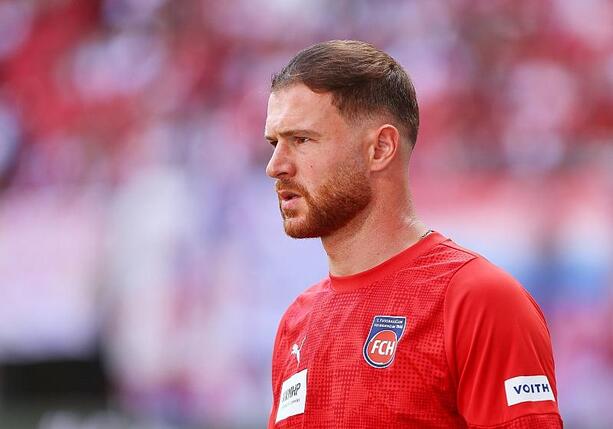 Bild vergr&ouml;&szlig;ern: 2. Bundesliga: Heidenheim gewinnt gegen Dynamo Dresden