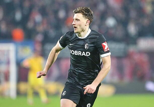 Bild vergr&ouml;&szlig;ern: 1. Bundesliga: Freiburg feiert deutlichen Sieg gegen Bremen