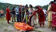 Zahl der Toten nach Sturzflut steigt in Nepal auf mindestens 903