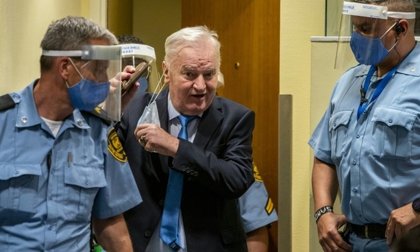 Bild vergr&ouml;&szlig;ern: EU kritisiert von Serbien geplante Beisetzung mit Staatsehren des Kriegsverbrechers Mladic